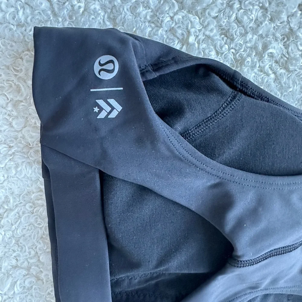 lululemon x Barry’s sports bra top - Picture 3 of 6
